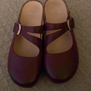 Dansko open back clogs size 38 barely worn- maybe wore twice briefly. Like new!